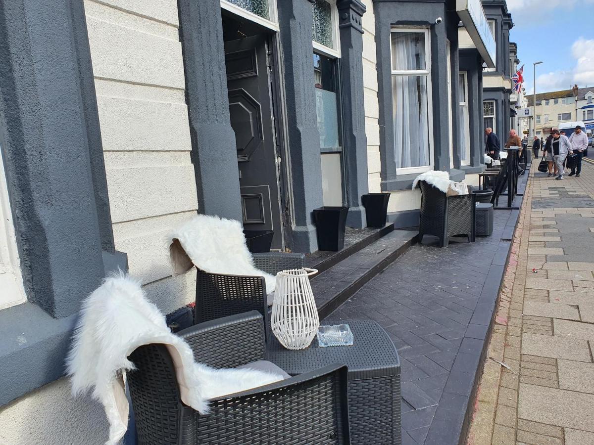 Balkan Hotel Blackpool Exterior foto